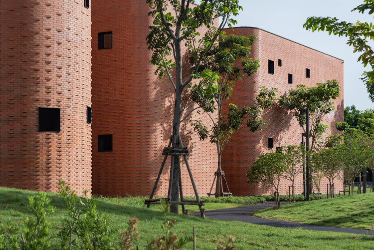 Sarnsara Learning Center / Architects 49 - Exterior Photography, Windows, Brick, Facade