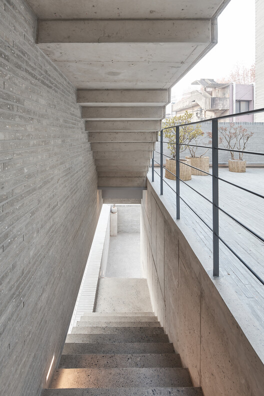 Lief Company / OOTO Architects Lief Company / OOTO Architects - Interior Photography, Stairs, Concrete, Handrail