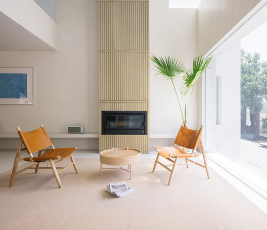 几又方民宿 / 深建筑 - 室内图, 起居室, 椅子, 木头