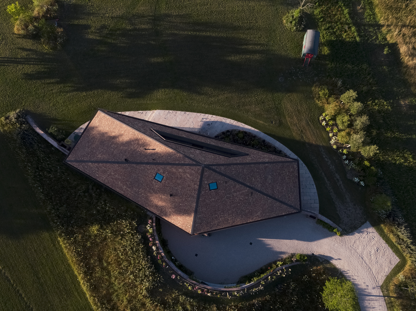 4-FdMP_Architectes-House_by_the_Lake-Vau