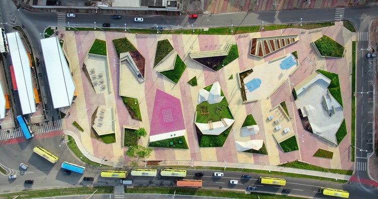 Bus Terminal and Urban Renovation in São Luís / Natureza Urbana - Image 2 of 28