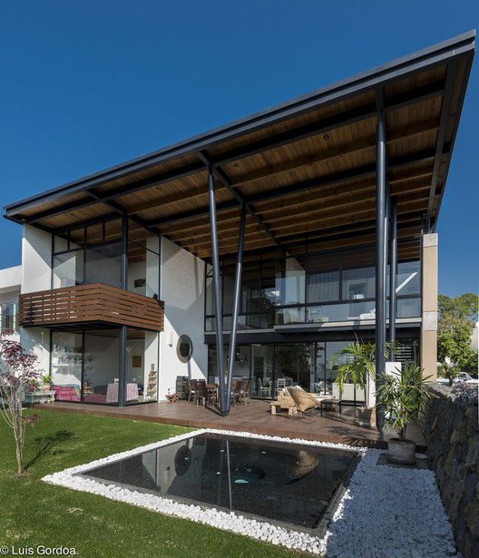 Casa Ajusco / Arquitectura alternativa.  Imagen © Luis Gordoa