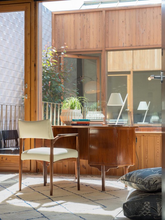 Tipografia do Conto Hotel / Pedra Líquida - Interior Photography, Chair, Wood, Countertop