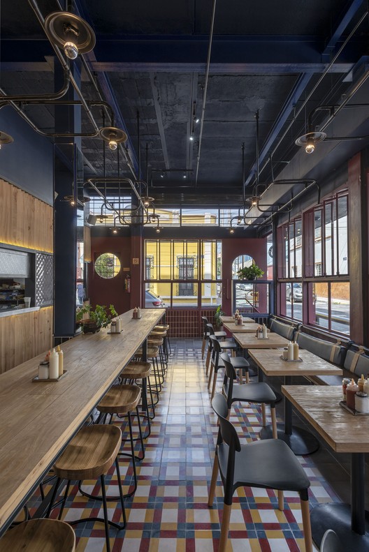 Restaurante atom burger / LVS-Architecture Restaurante atom burger / LVS-Architecture - Fotografia de Interiores, Cadeira