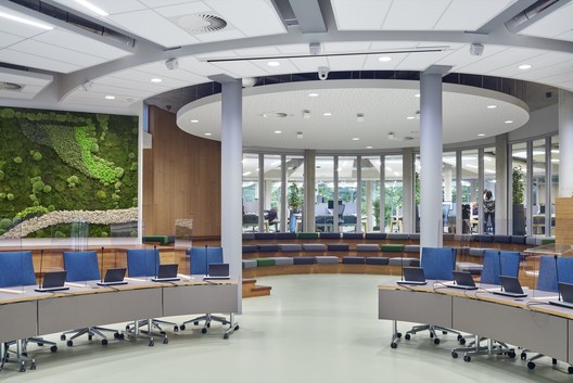 Huis van Albrandswaard Municipal Building / Gortemaker Algra Feenstra Huis van Albrandswaard Municipal Building / Gortemaker Algra Feenstra - Interior Photography, Chair