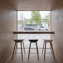 1402 Coffee Shop in Aranya / B.L.U.E. Architecture Studio - Interior Photography, Coffee Shop Interiors, Table