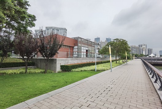 Edifício de Espaço Público Aberto do Distrito de Xuhui em Xangai – Edifício C / TM Studio - Fotografia de Exterior