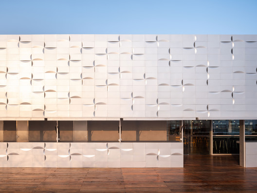 Edifício de Espaço Público Aberto do Distrito de Xuhui em Xangai – Edifício C / TM Studio - Fotografia de Exterior, Fachada