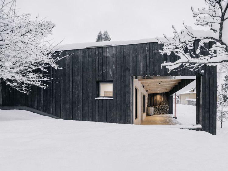 Kavgolovo Guesthouse  / AB CHVOYA - Door, Windows, Facade