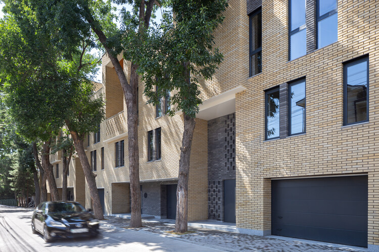 RB9 Townhouses / ARC Architects - Exterior Photography, Windows, Facade, Brick