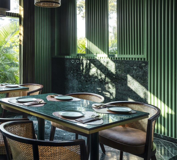 The Fluted Emerald Elgin Cafe / RENESA Architecture Design Interiors Studio - More Images