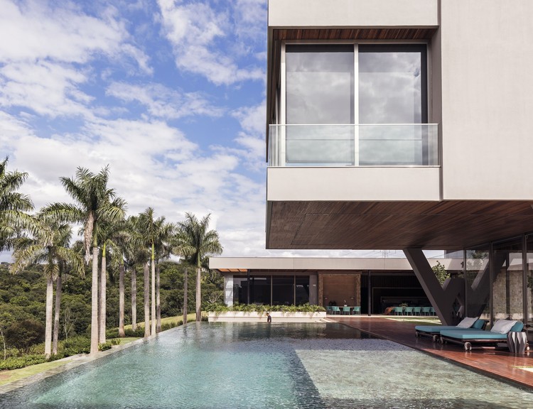 Elevated House / Felipe Caboclo Arquitetura - Exterior Photography