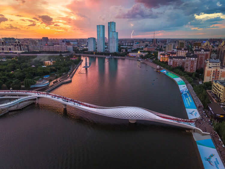 Atyrau Bridge / New Moon Architects - Exterior Photography, Bridges , Lighting, Cityscape