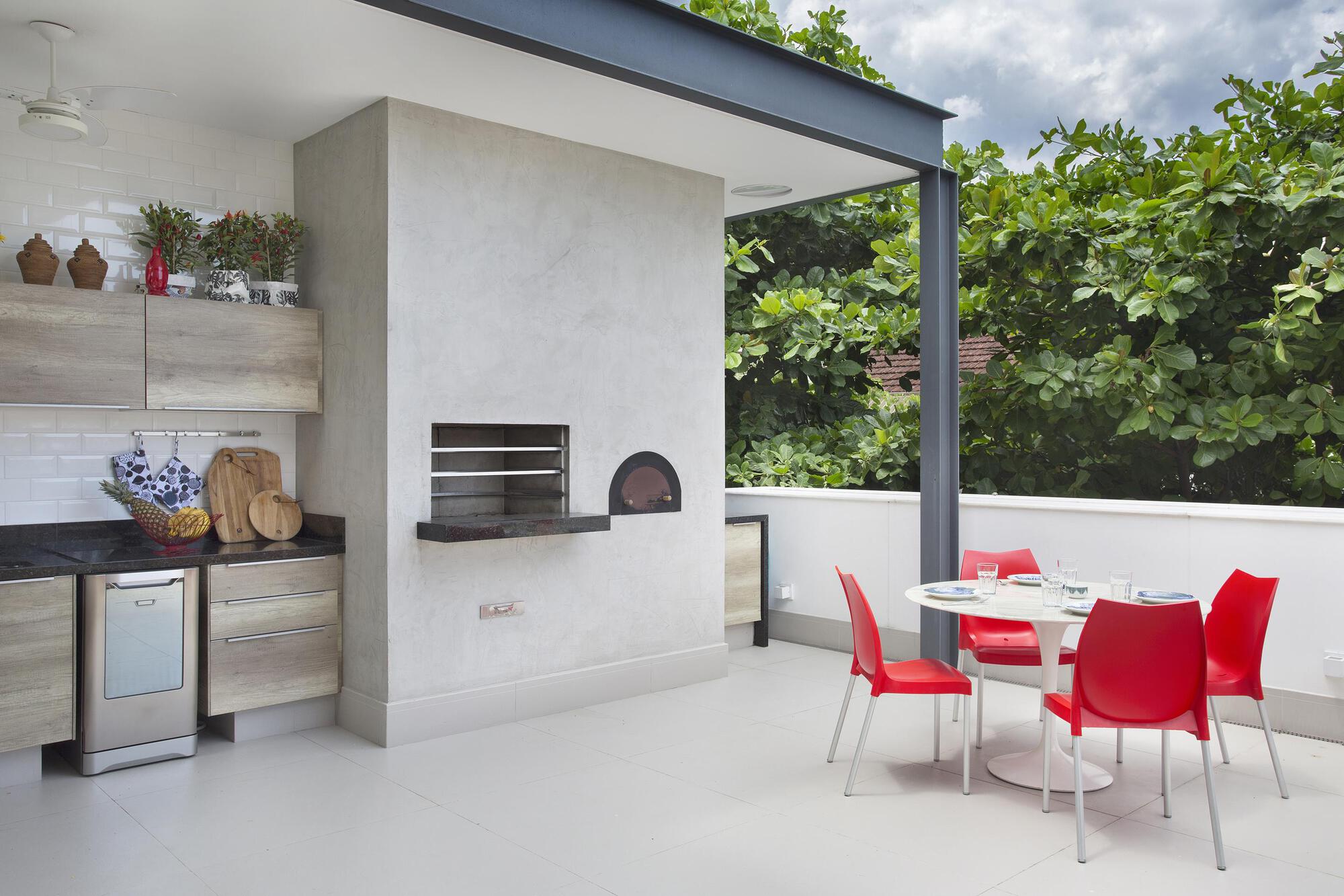 Gallery of 15 Houses With Their Own WoodFired Pizza Ovens 9