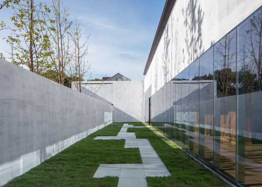 The Taozhu Red Memorial Renovation / Atelier Yipan - Exterior Photography