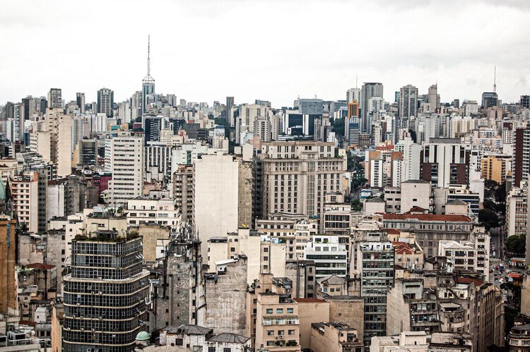 © São Paulo. Foto de Ferran Feixas, via Unsplash