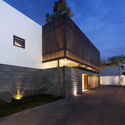 06 bias house adria yurike architects exterior photo - Tổ ấm của một cặp vợ chồng trẻ với hai đứa con