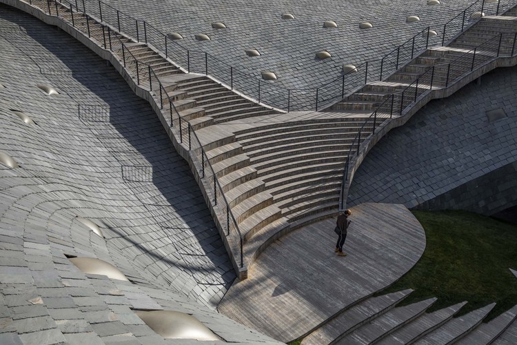 Yangliping Performing Arts Center / Studio Zhu-Pei - Image 13 of 38