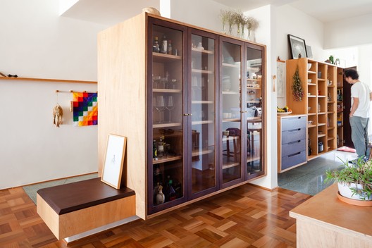 Topázio Apartment / Sabiá Arquitetos - Interior Photography, Closet, Shelving