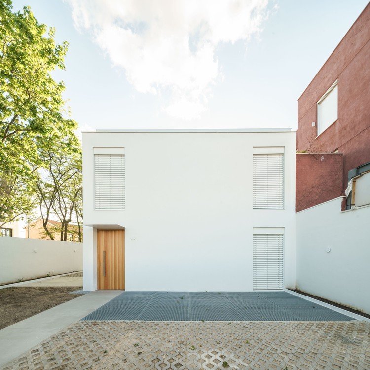 Woodcase House / Ayllón Paradela Deandrés Architects - More Images