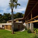 Casa Quinta da Baronesa / Gui Paoliello Arquiteto - Fotografía exterior, Casas, Jardín, Fachada, Fijación Vigas