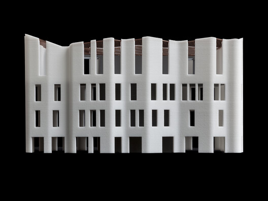 (NO PUBLICAR - PUBLICACIÓN ELIMINADA) Edificio C3 / Peter Besley - Imagen 9 de 13