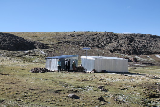 Grupo Centro Tierra: “With simple bioclimatic strategies, dignified, comfortable, and earthquake-safe rural housing can be achieved” - Image 7 of 13