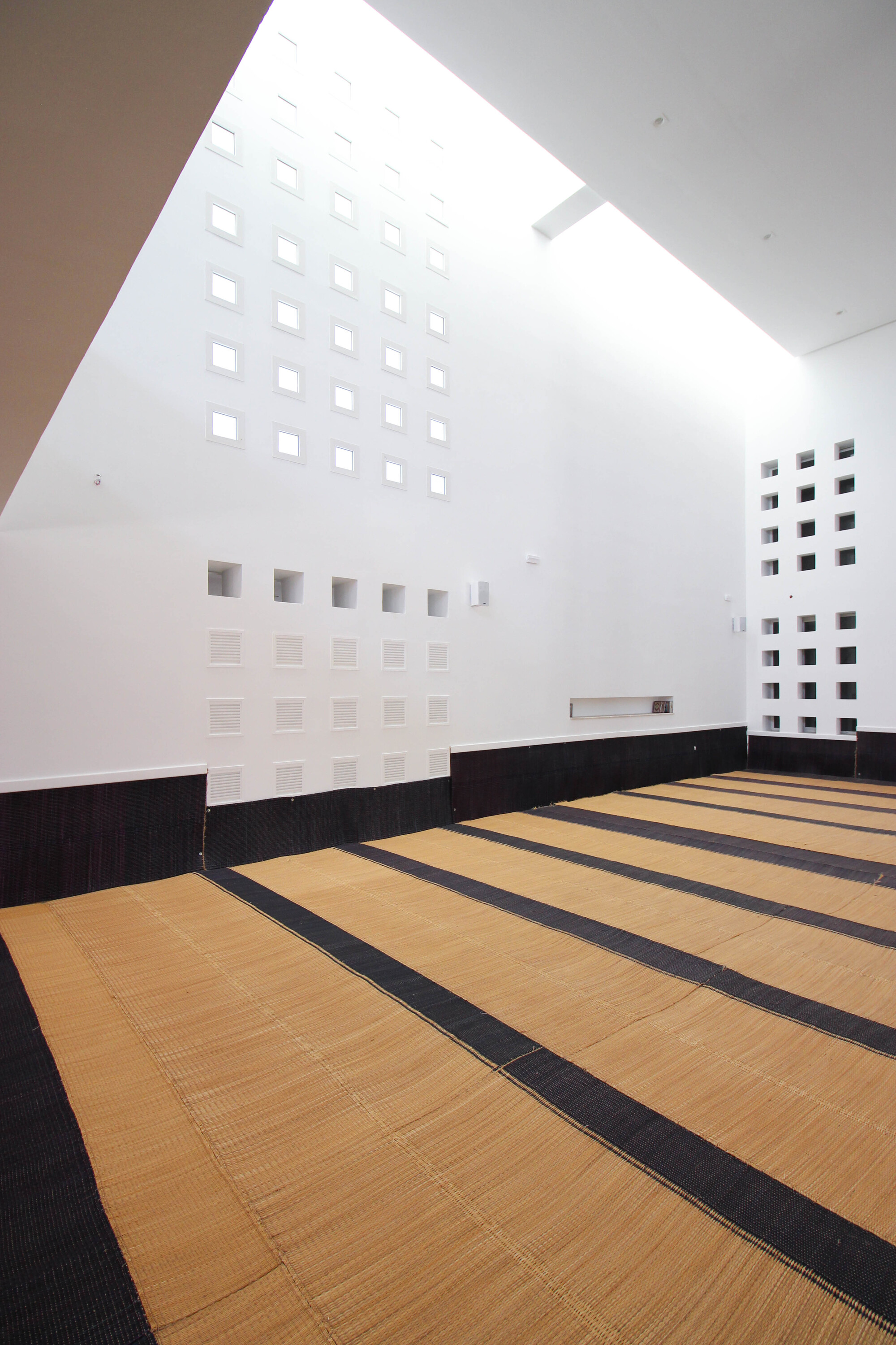 Gallery of Mosque AlTasamoh / Tasegda 16