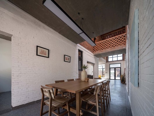 Red Brick Dwellings in Ezi Village / XAUAT - Interior Photography, Dining room, Chair