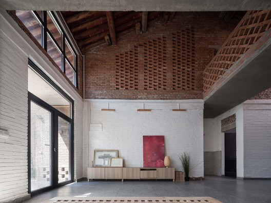 Red Brick Dwellings in Ezi Village / XAUAT - Interior Photography, Brick