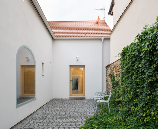 Casa Kozina / Atelier 111 Architekti - Fotografía exterior, Puerta, Fachada