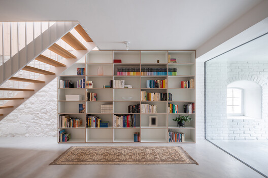 Casa Kozina / Atelier 111 Architekti - Fotografía interior, Armarios, Estanterías, Ventanas