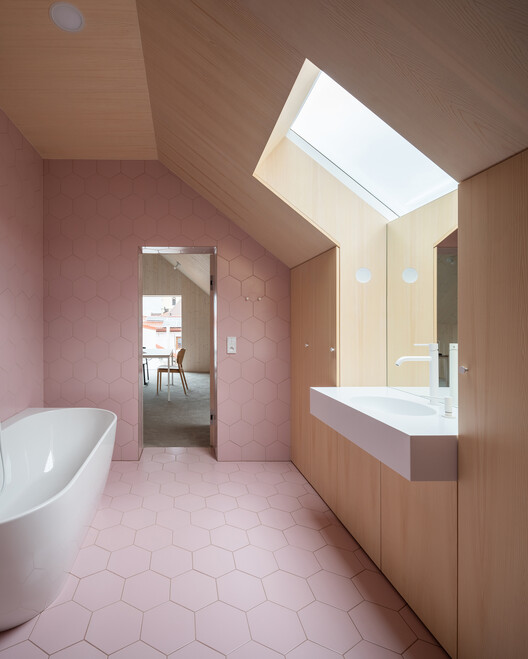 Casa Kozina / Atelier 111 Architekti - Fotografía interior, Baño, Tinas