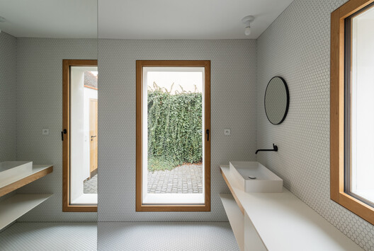 Casa Kozina / Atelier 111 Architekti - Fotografía interior, Baño, Ventanas, Dormitorio