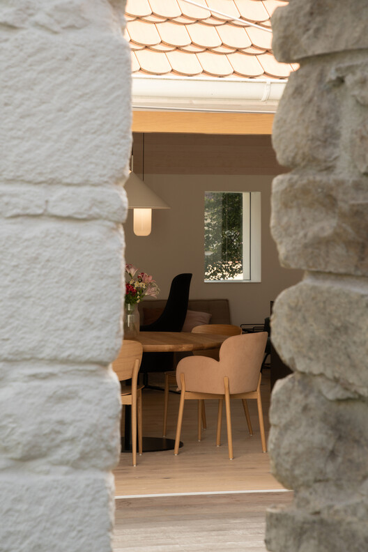 Casa Kozina / Atelier 111 Architekti - Fotografía interior, Ventanas, Sillas