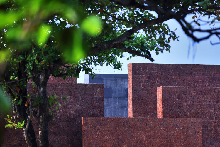 Freedom Square / Deearth Architects - Exterior Photography, Brick, Windows