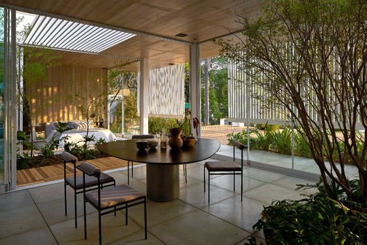 Serra House / Piacesi Arquitetos Associados - Interior Photography, Chair