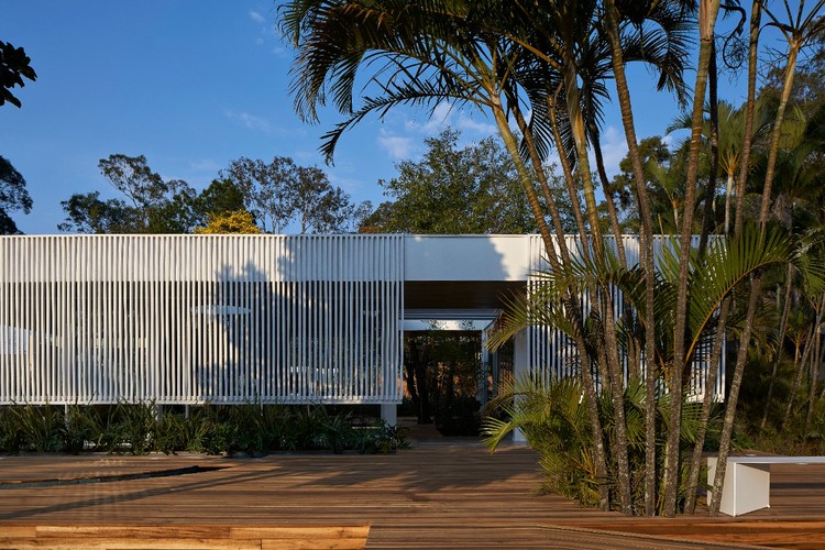 Serra House / Piacesi Arquitetos Associados - Exterior Photography, Facade