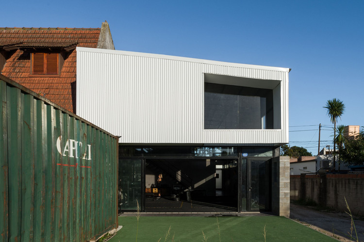 Gimnasio Isla / Albina Rossini Arquitectos - Más Imágenes