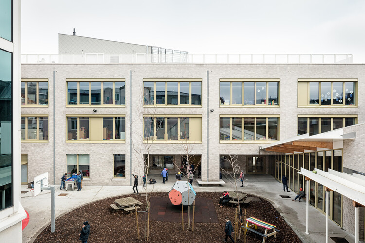 Beyond Red: Architecture With Gray and Black Bricks - Image 8 of 21