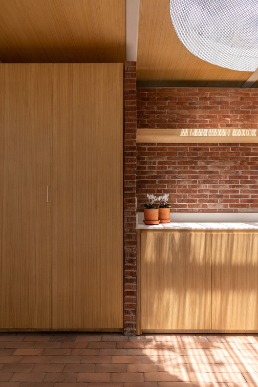 Breakroom in the orchard / URLO Studio + Juan Ruiz + Amelia Tapia - Interior Photography, Countertop
