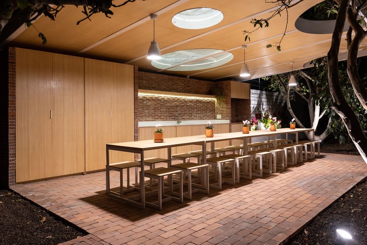 Breakroom in the orchard / URLO Studio + Juan Ruiz + Amelia Tapia - Interior Photography