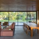 AR 7041 HDR Alta - Căn biệt thự chữ U kiến tr&uacute;c hiện đại với khu vườn ở trung t&acirc;m thiết kế hiện đại