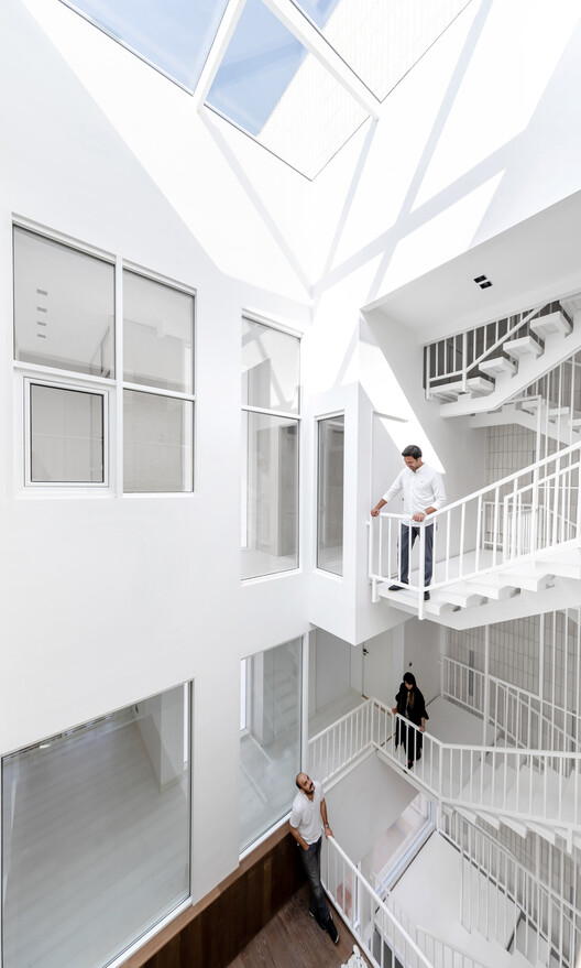 Kolbadi House / L.E.D Architects - Interior Photography, Windows, Stairs, Shelving, Handrail