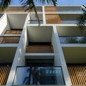 Edifício Residencial Le Dune / Torres Arquitetos Associados - Fotografia de Interiores, Fachada, Corrimão