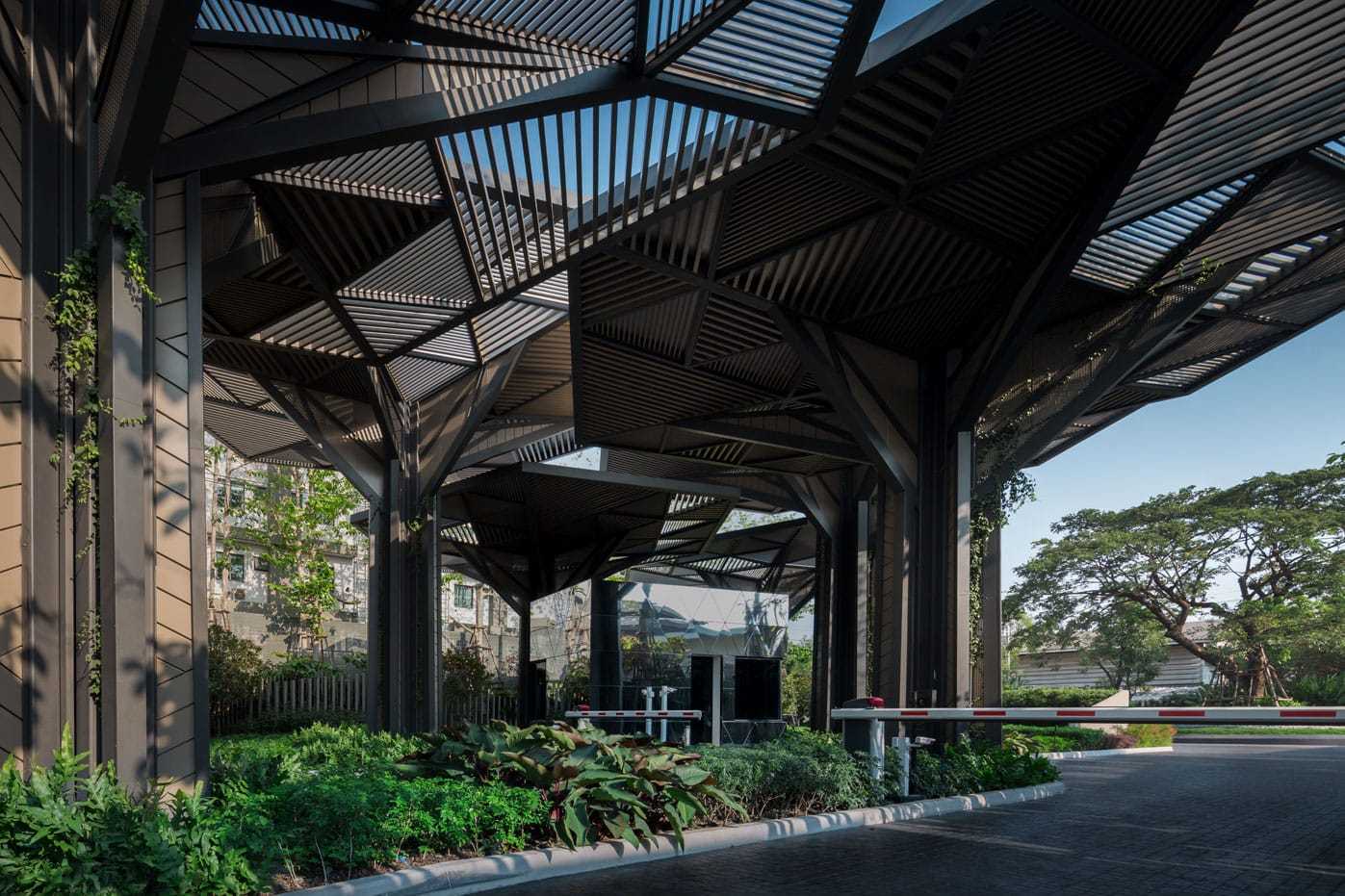 Gallery of When Design Meets Functionality in Façades: High-Tech ...