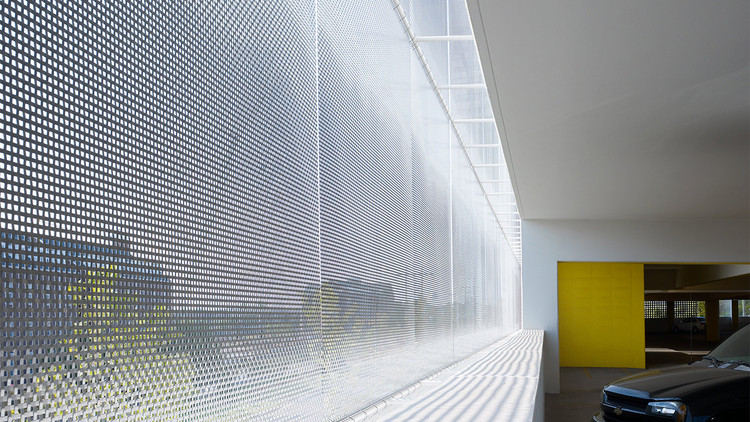 The Possibilities of Wire Mesh in Architectural Facades - Image 5 of 24