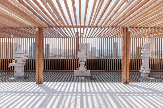 CasaCor 2021 and the Origins of Inhabiting This World: An Overview of the Exhibition - Image 24 of 38
