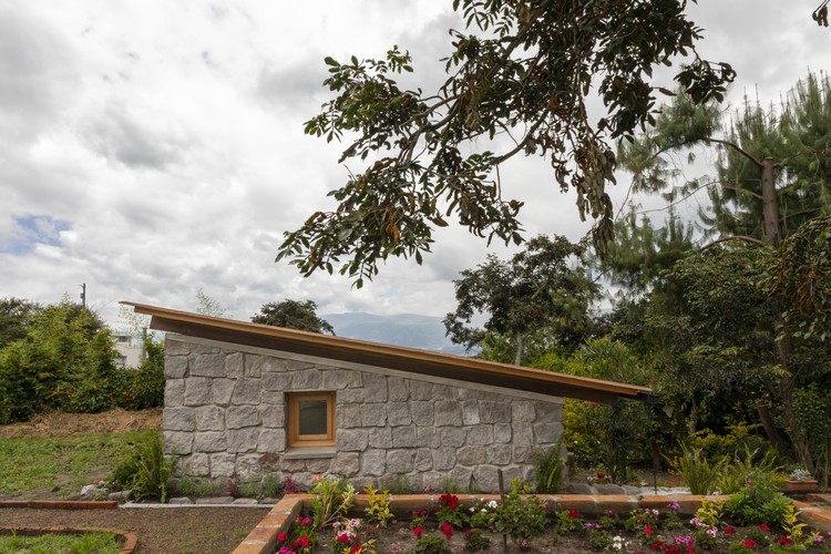 Room on the Hill / El Sindicato Arquitectura - More Images