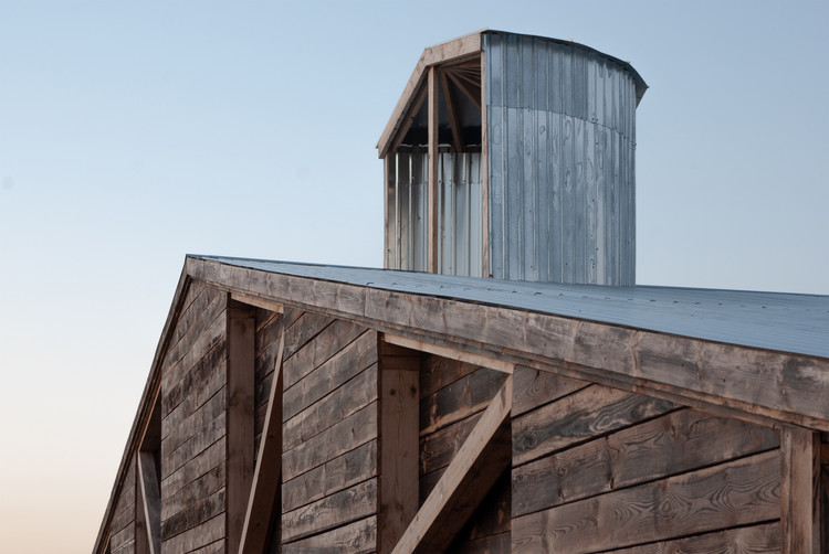 Rural Geometries Barn / Paradigma Ariadné - Exterior Photography